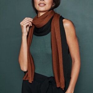 SUMMERSALT The Classic Colorblock Two Tone Knit Scarf Praline & Sea Urchin